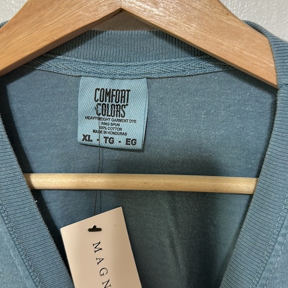 Magnolia Comfort colors long sleeve shirts. NWT - Picture 4 of 4